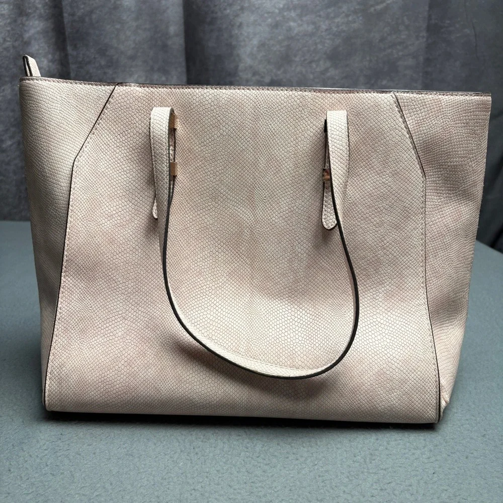 Guess Pink Snakeskin Embossed Tote Bag Zip Top Shoulder Handbag with Charm - Picture 9 of 16
